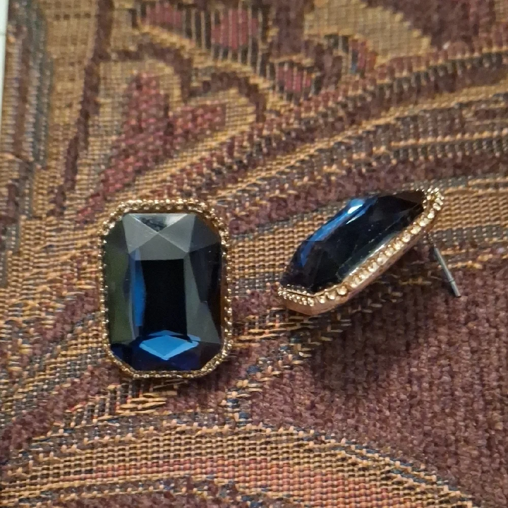 Elegant Blue and Gold Earrings